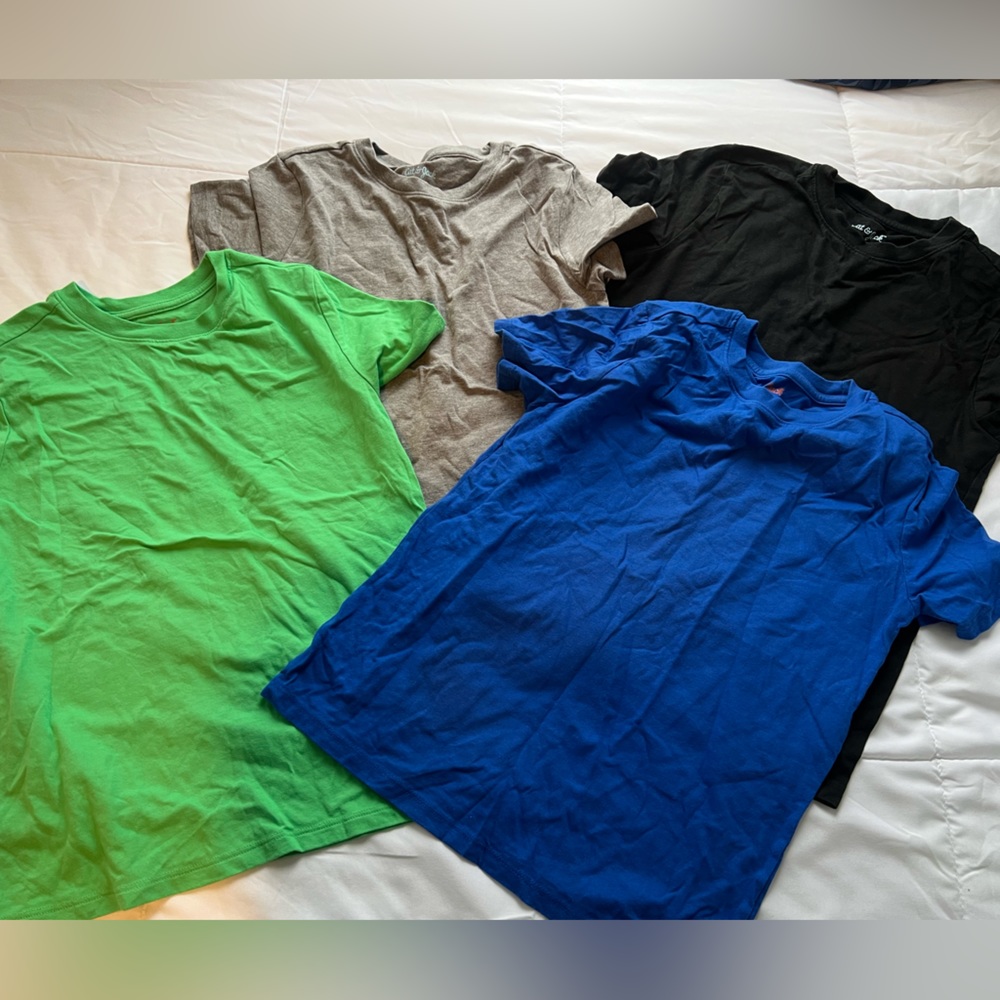 Cat & Jack cotton short sleeve boys tee’s 4 in set